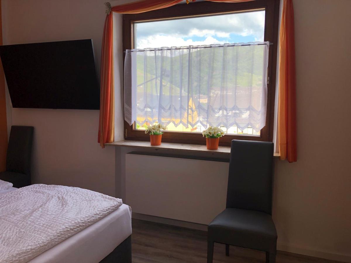 Ferienwohnung Joanna Mit Burgblick Bernkastel-Kues Bagian luar foto